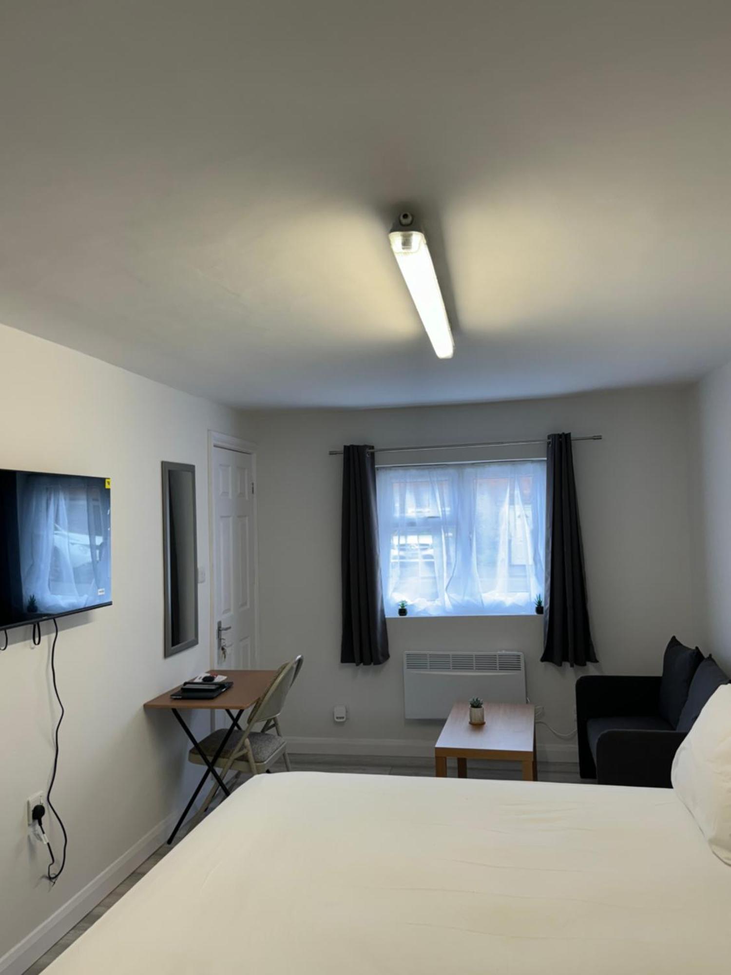 Posh Executive Studio London Thamesmead  المظهر الخارجي الصورة